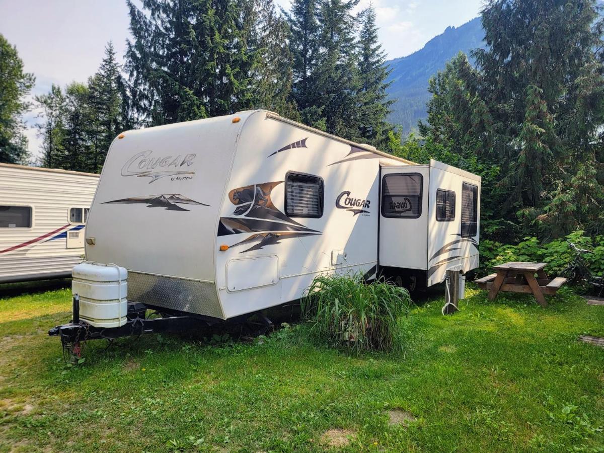 Noah'S Ark Campground Revelstoke Dış mekan fotoğraf